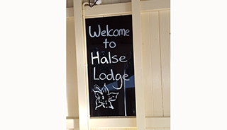 Halse-Lodge-Welcome